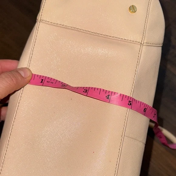 Tory Burch Beige Leather Tote - Picture 15 of 15